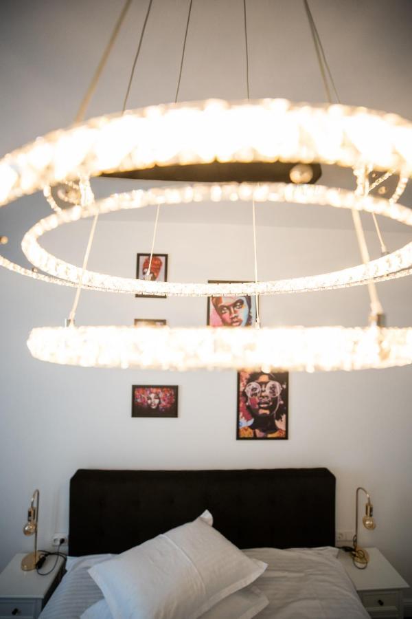 Nest Apartment *